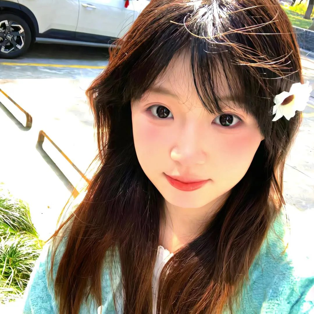 15岁的未婚妈妈 封面